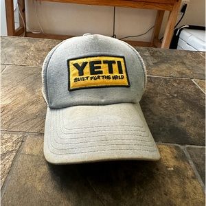 Yeti Trucker Hat Mesh Snapback OS